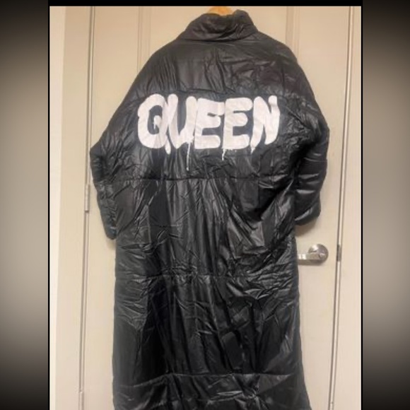 'Queen' print oversized padded jacket Size M - Picture 4 of 6